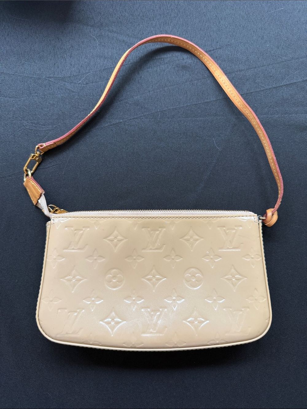 Louis Vuitton Beige Vernis Pochette Shoulder Bag